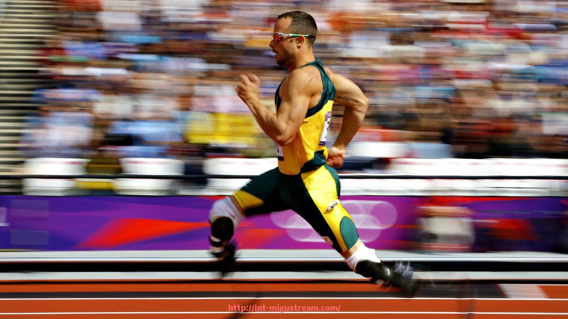 咪咕体育直播-皇马历届欧冠宣传片风格与代表球员镜头